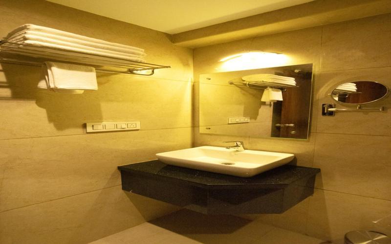 Super Hotel O Nar Comforts Near Ksr Railway Station 班加罗尔 外观 照片