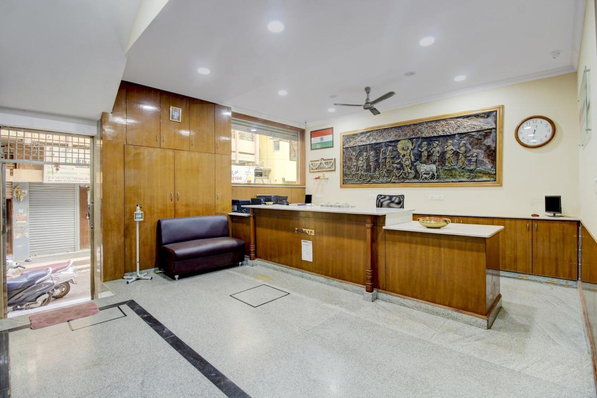Super Hotel O Nar Comforts Near Ksr Railway Station 班加罗尔 外观 照片