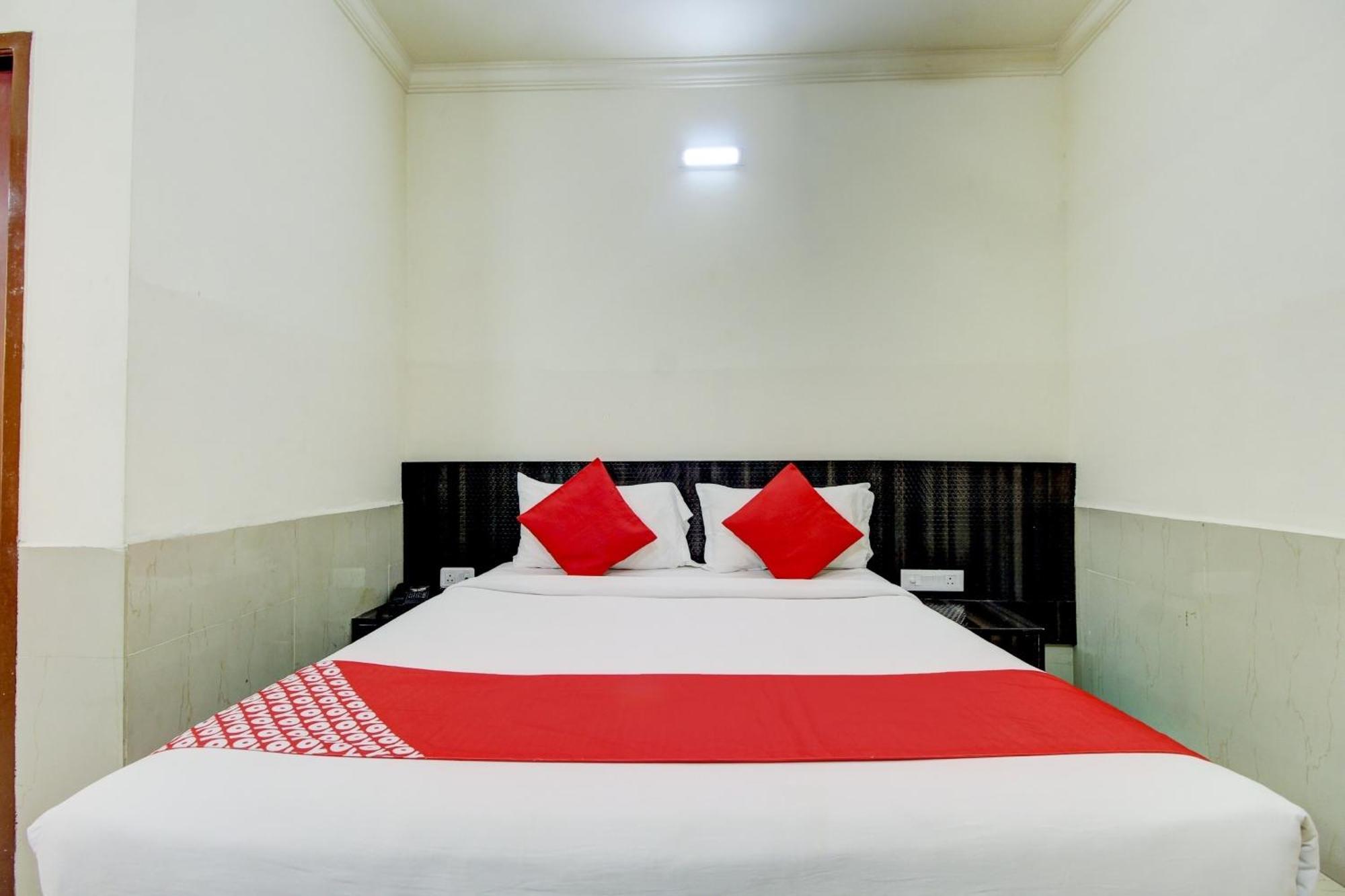 Super Hotel O Nar Comforts Near Ksr Railway Station 班加罗尔 外观 照片